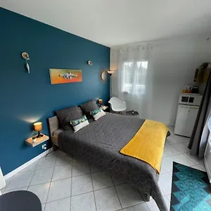 Calme Avec Piscine Séjour chez l'habitant